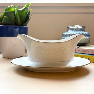 Vintage Grace Fine China Concerto Gravy Boat With Underplate